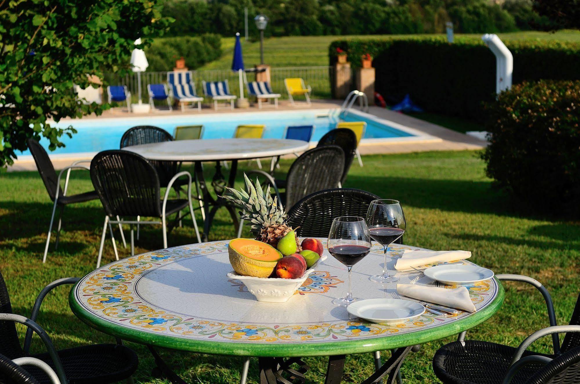 Borgo Mandoleto - Country Resort & Spa Solomeo Extérieur photo