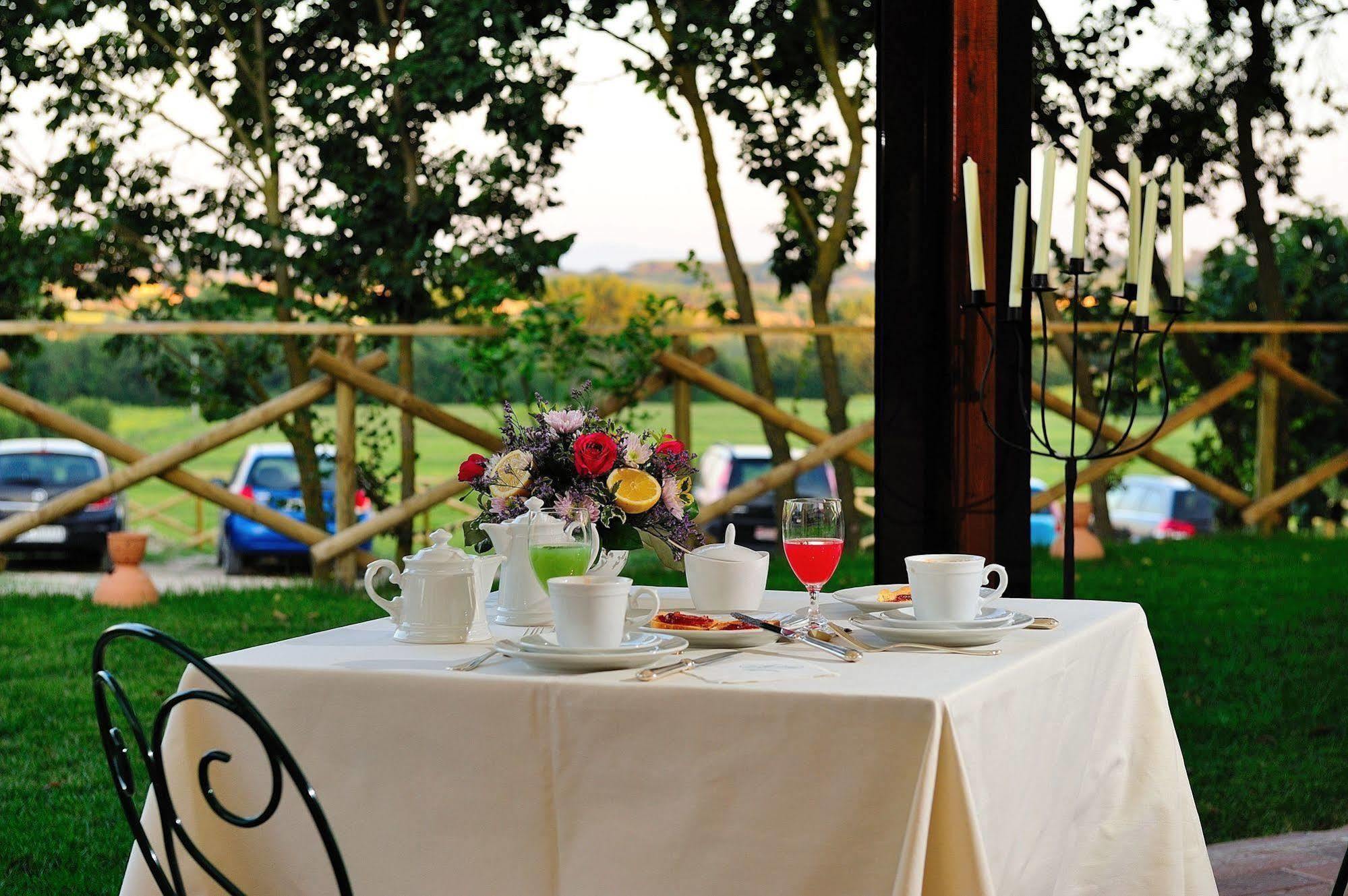 Borgo Mandoleto - Country Resort & Spa Solomeo Extérieur photo